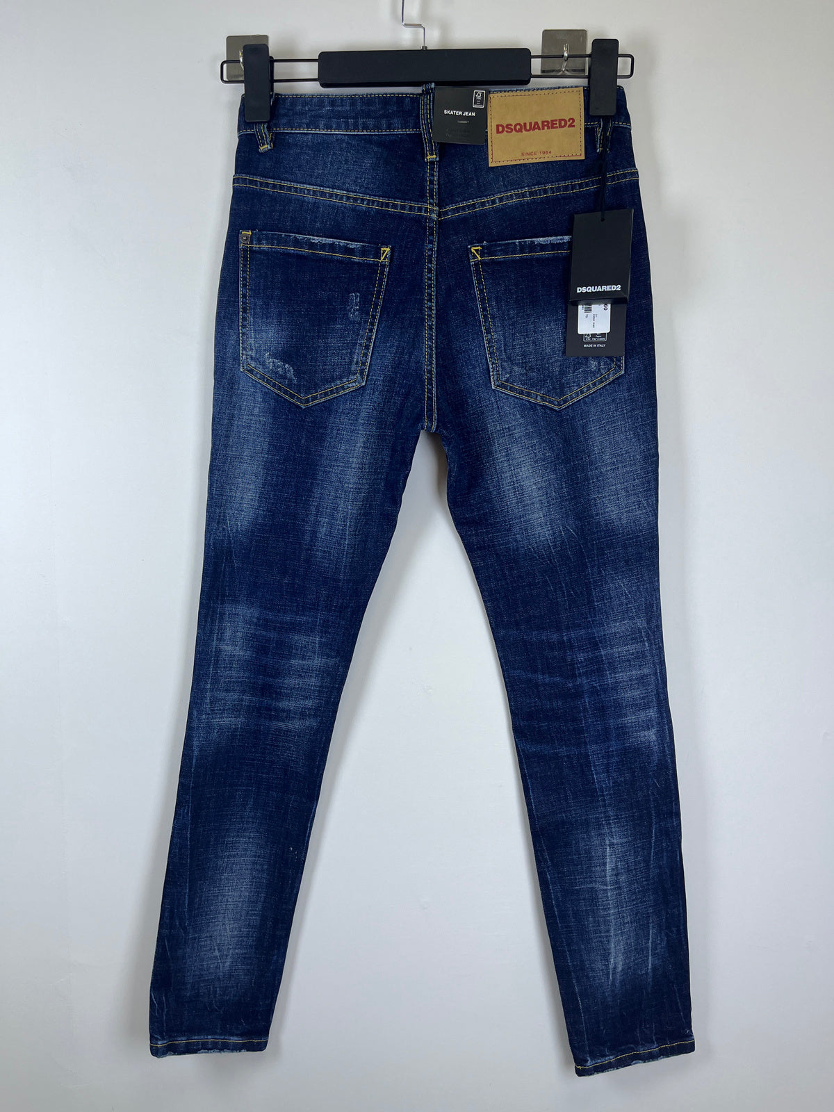 D - JEANS