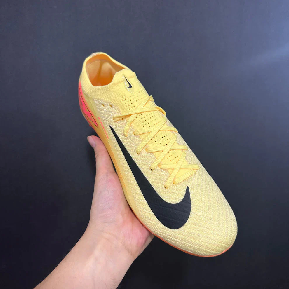 M - FUSSBALLSCHUHE
