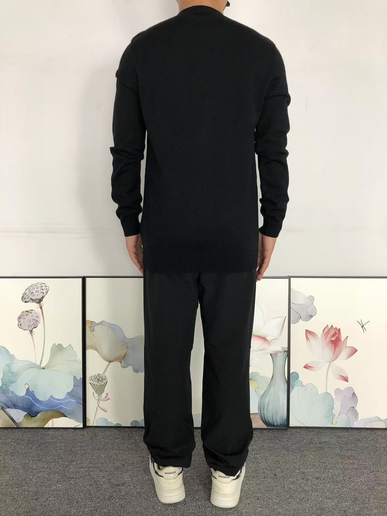 GG - SWEATER