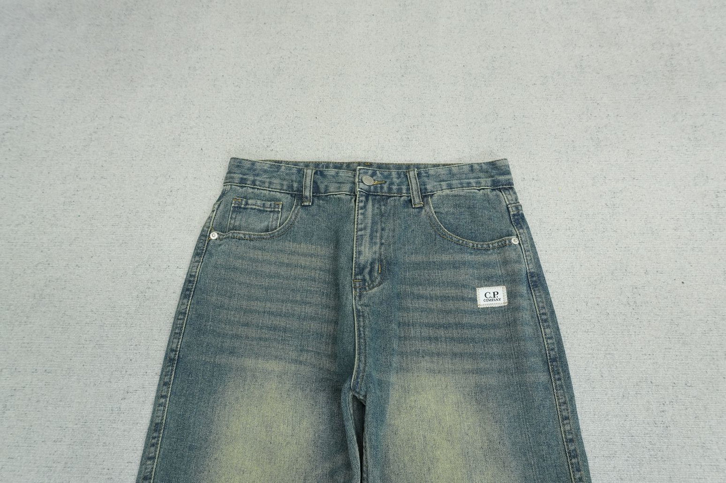C - JEANS