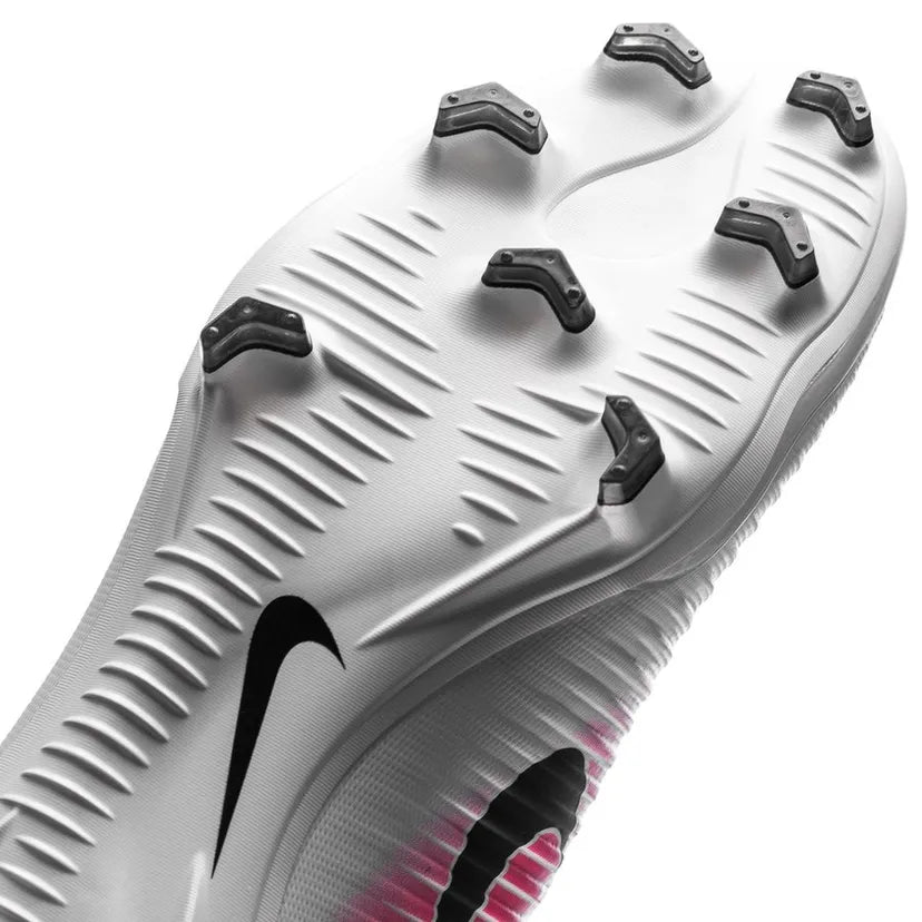 V - FUSSBALLSCHUHE