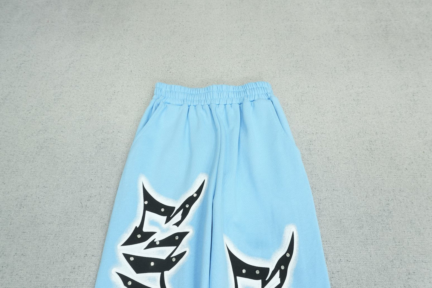 M - SWEATPANTS