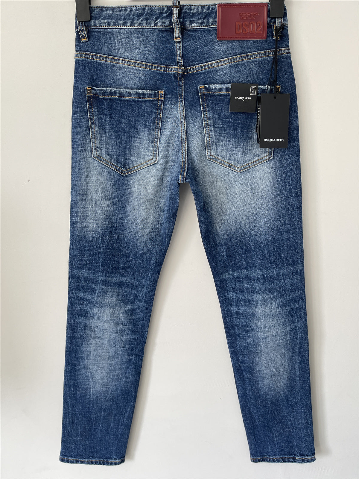 D - JEANS