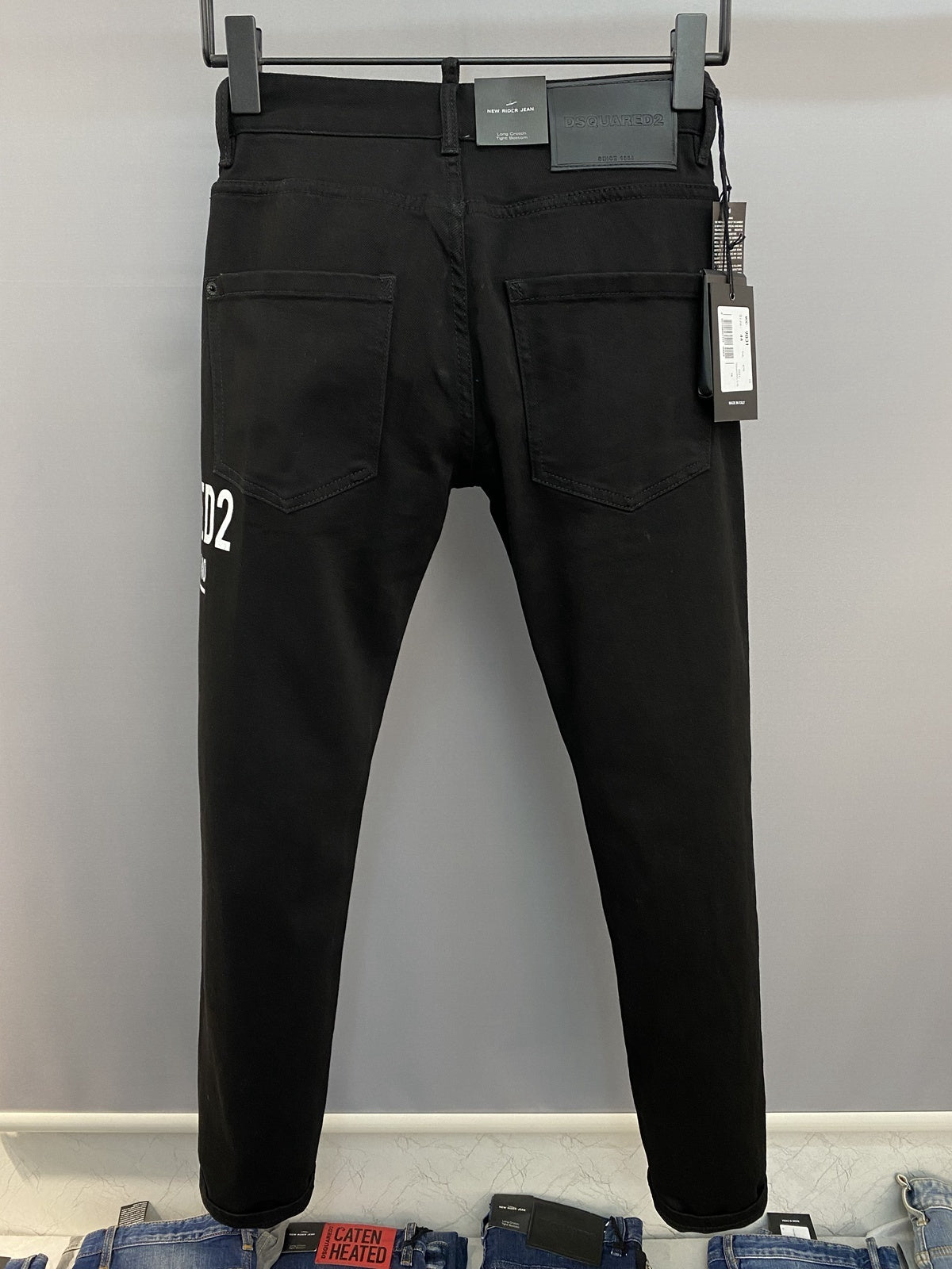 D - JEANS