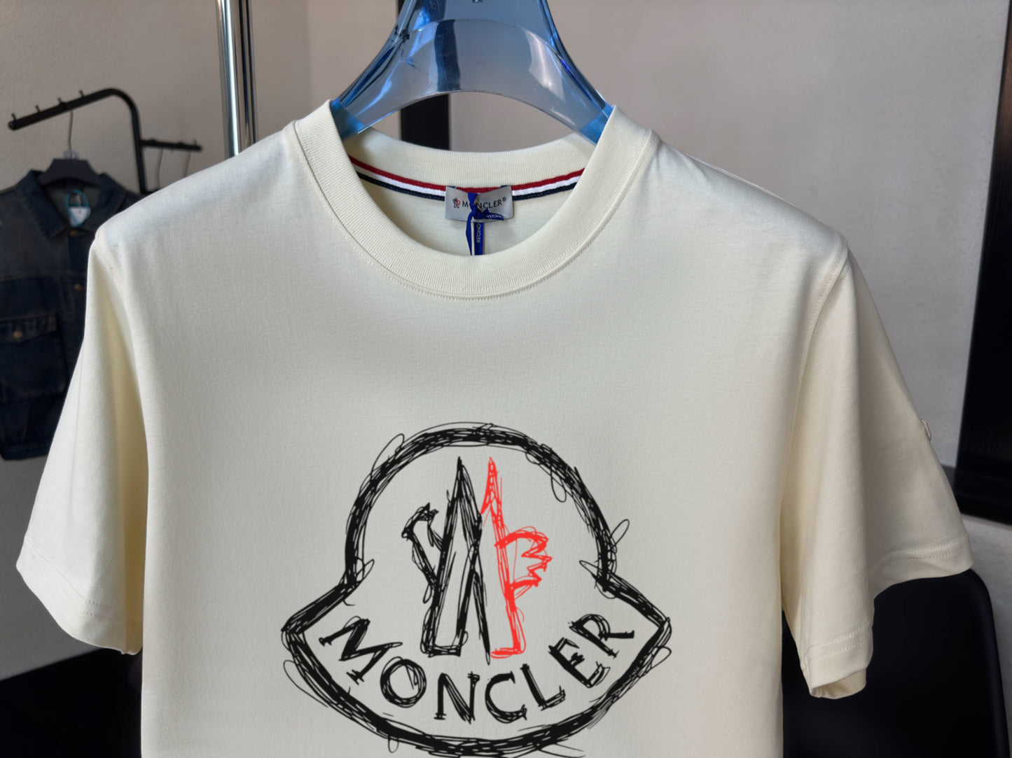 M - TSHIRT