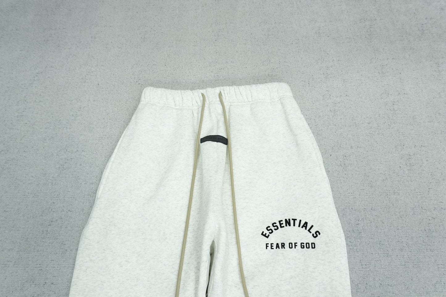 F - SWEATPANTS