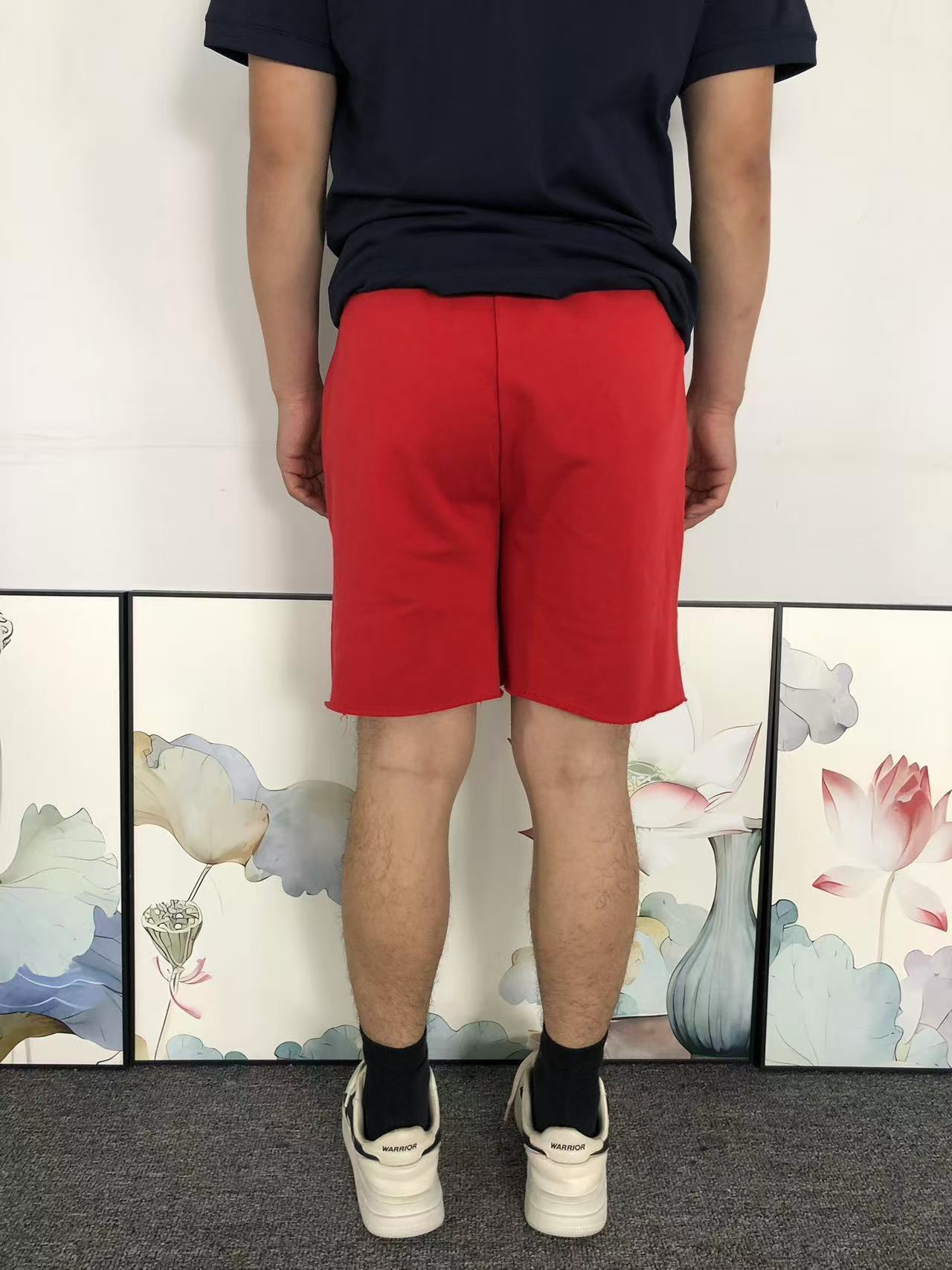 M - SHORTS