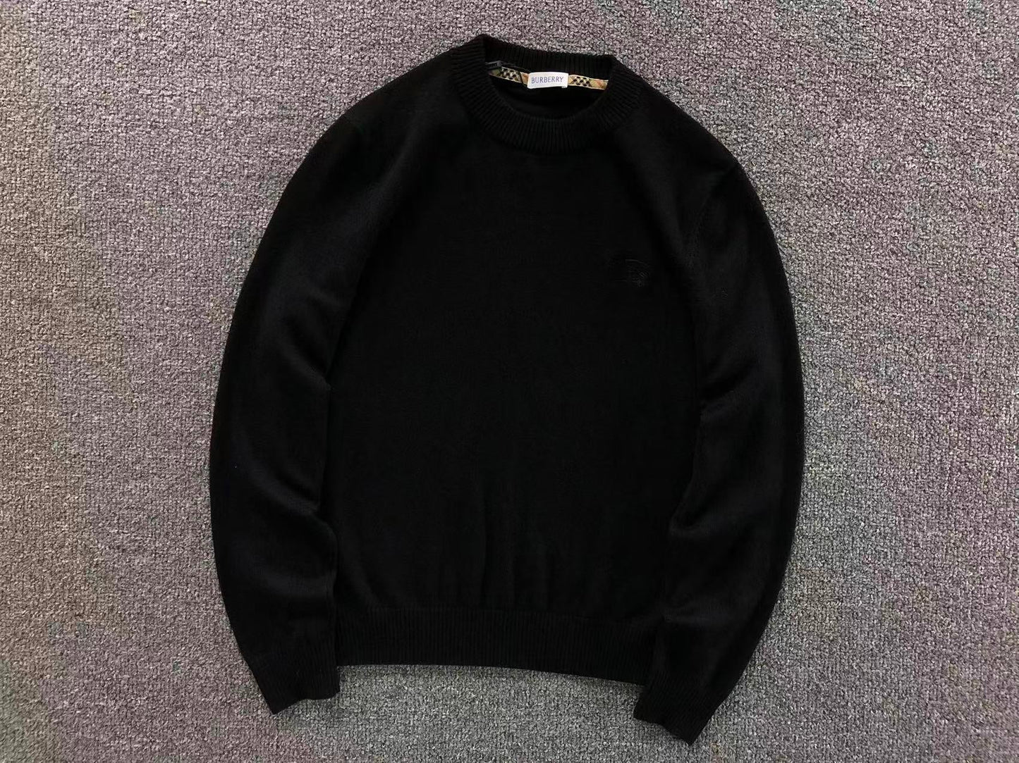 B - SWEATER