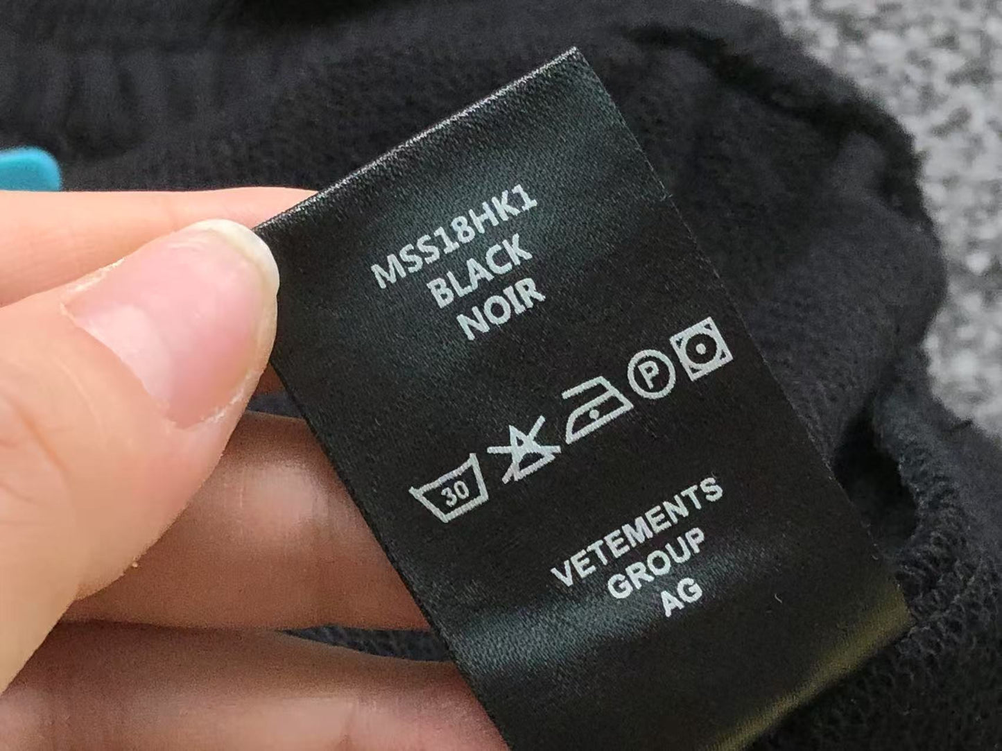 V - SHORTS