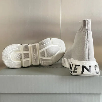 B - SNEAKERS