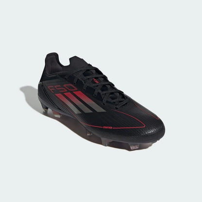 F - FUSSBALLSCHUHE