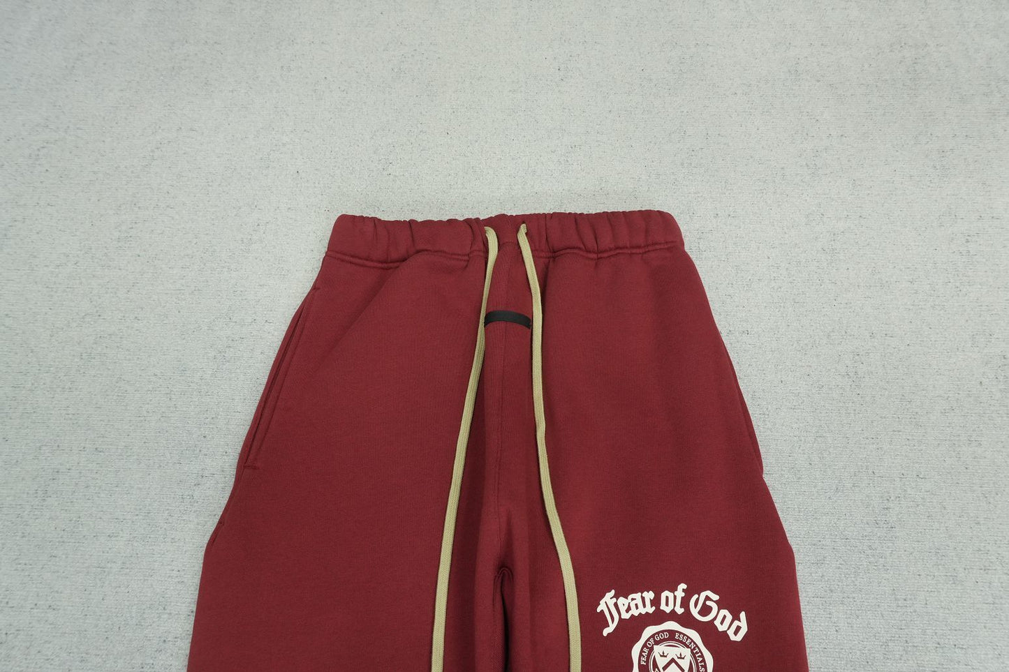 F - SWEATPANTS