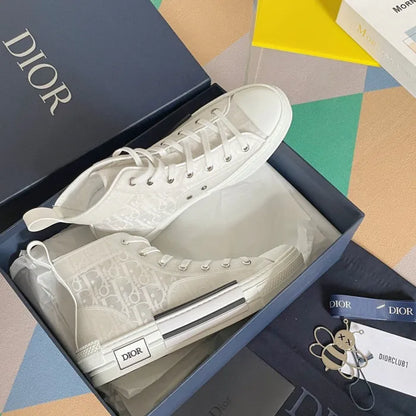 D - SNEAKERS