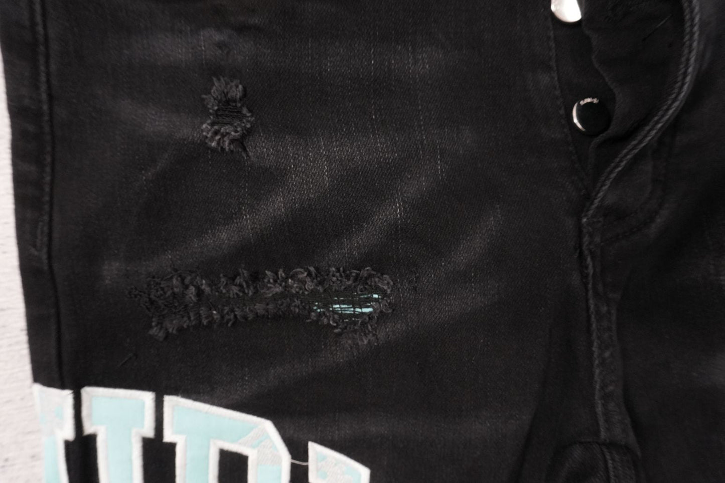 A - JEANS