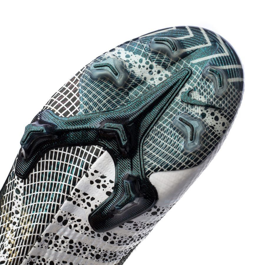 M - FUSSBALLSCHUHE