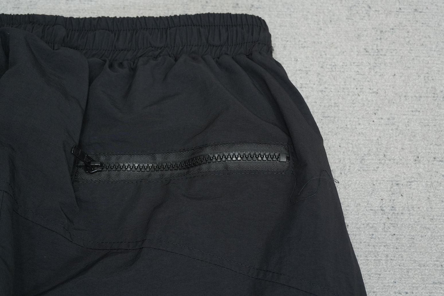 C - SWEATPANTS