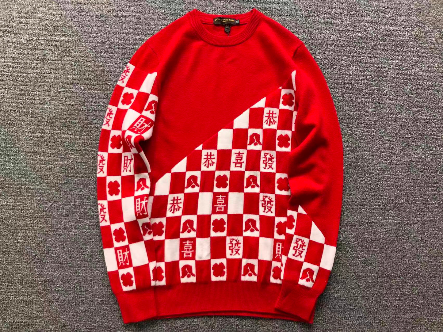 L - SWEATER