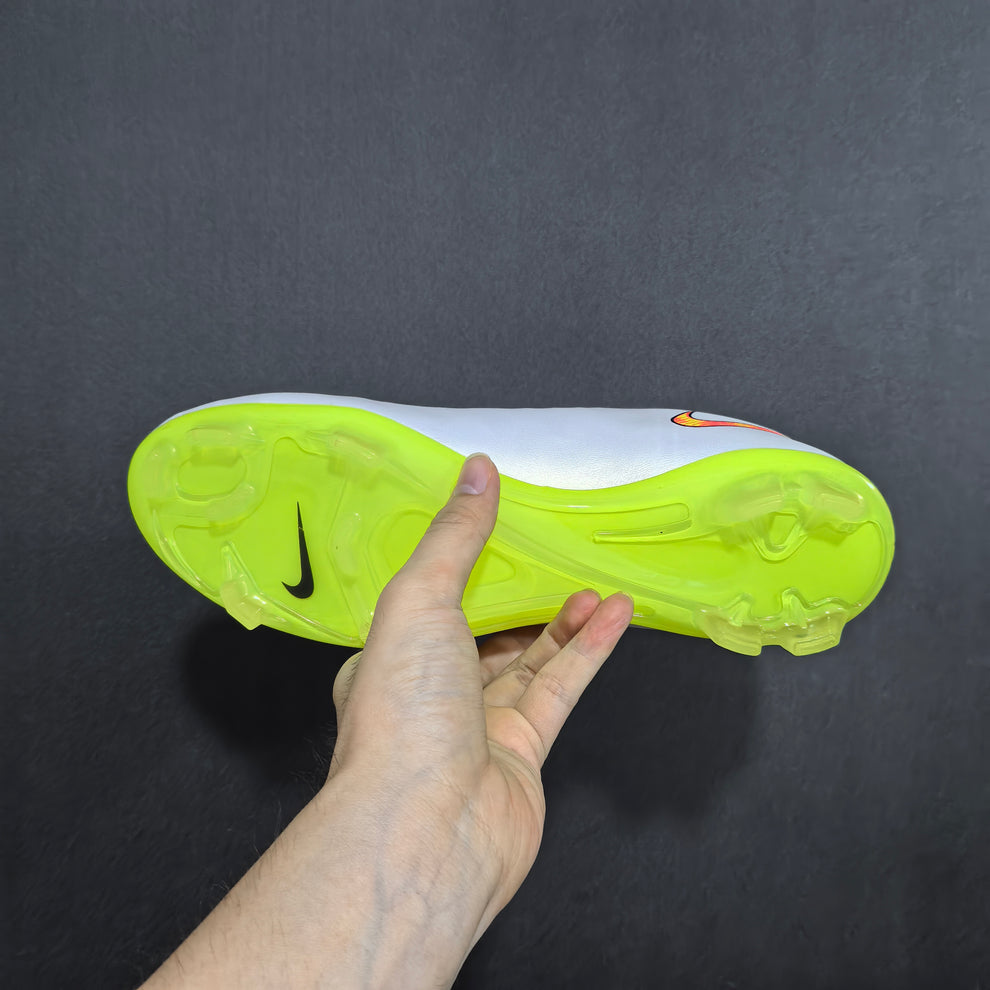 M - FUSSBALLSCHUHE