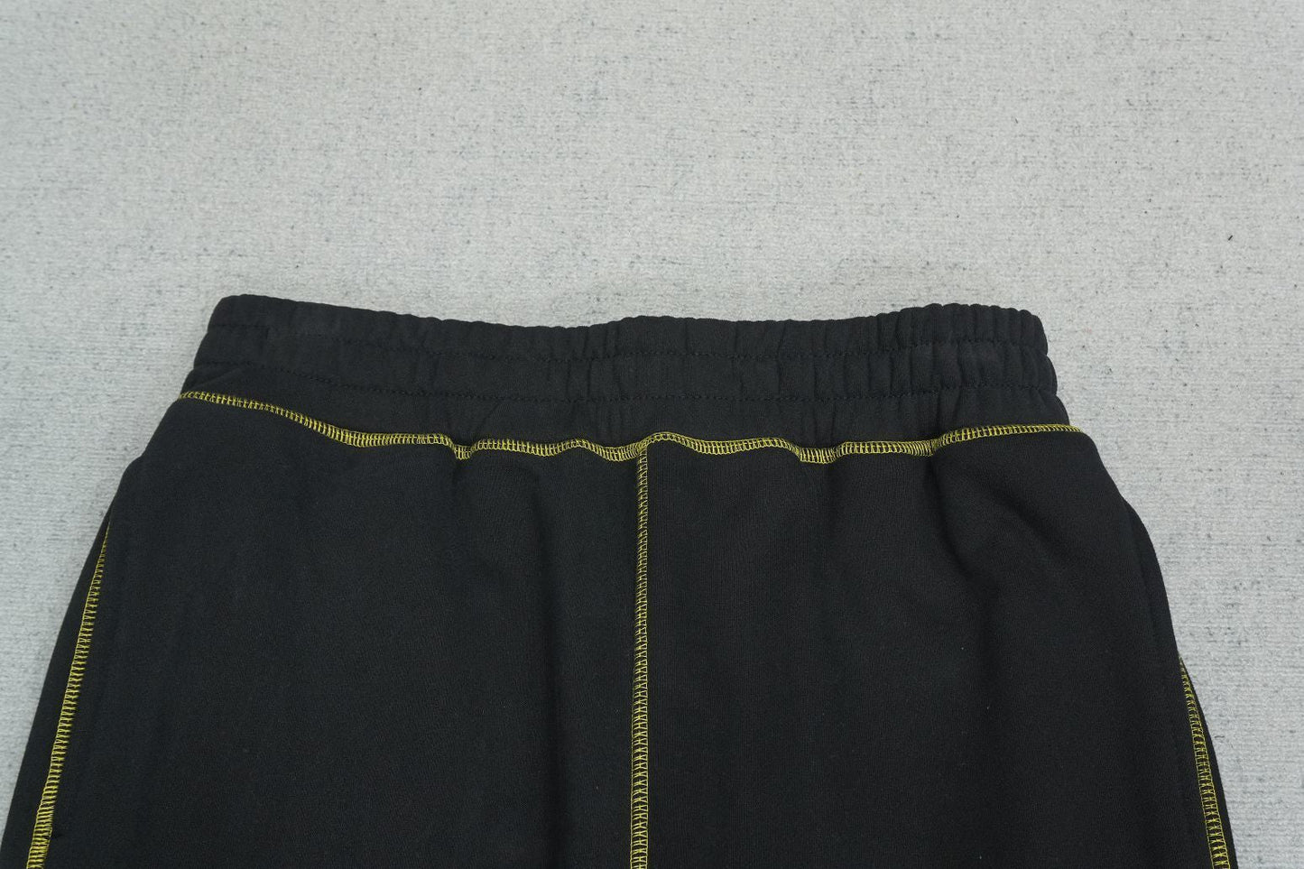C - SWEATPANTS