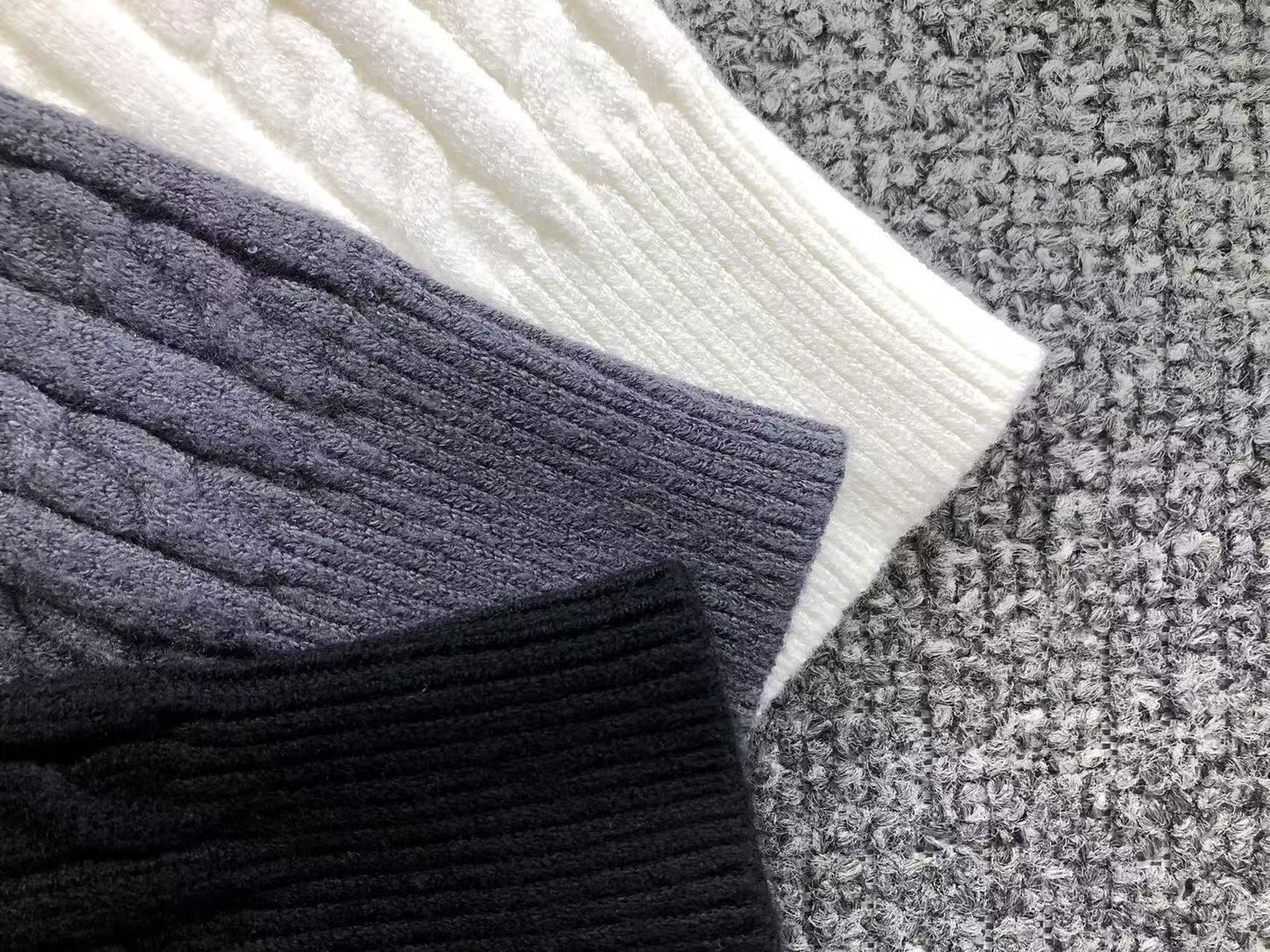 D - SWEATER
