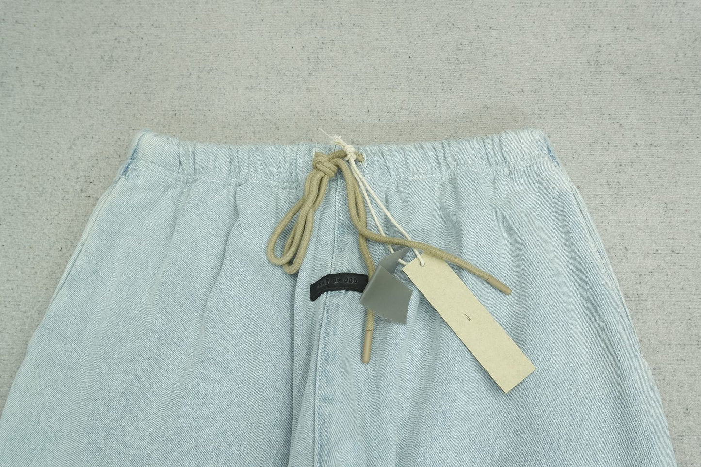 F - SWEATPANTS