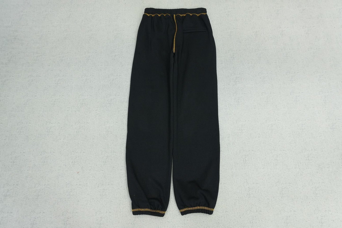C - SWEATPANTS