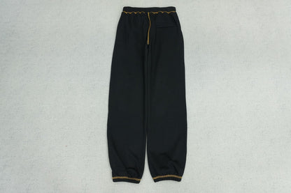 C - SWEATPANTS