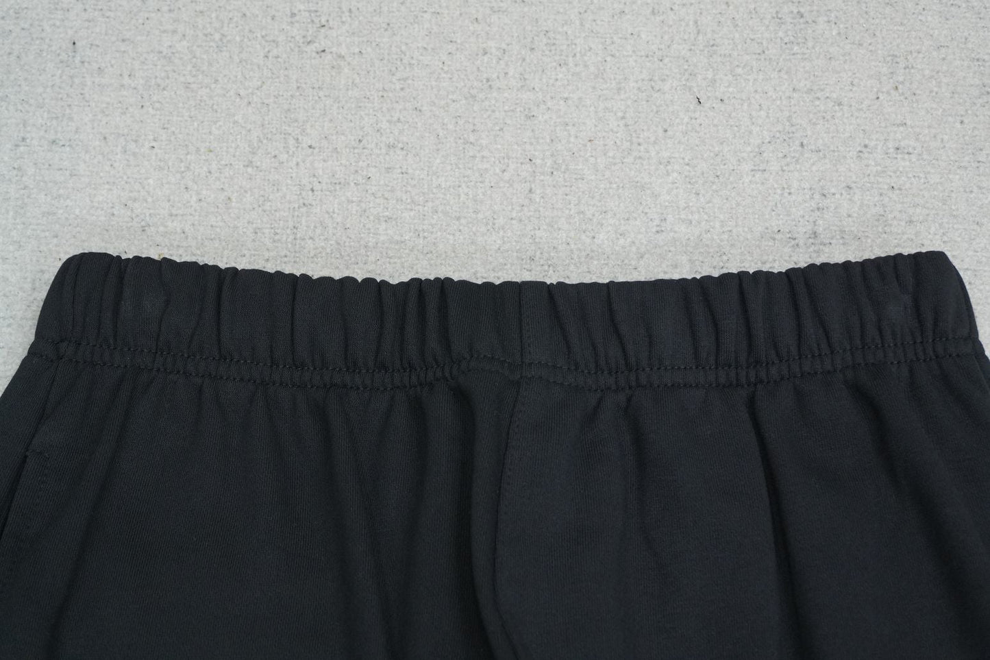 C - SWEATPANTS