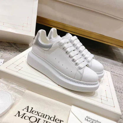 A - SNEAKERS