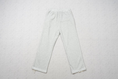 L - SWEATPANTS