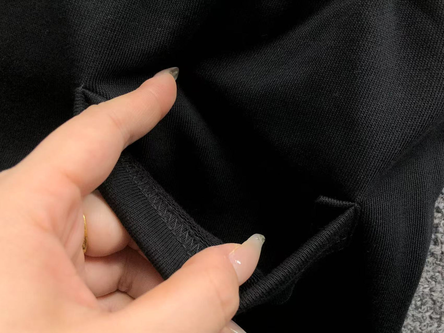 R - SHORTS