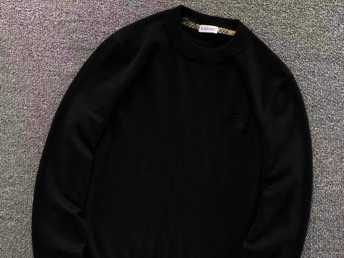 B - SWEATER