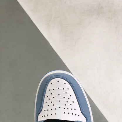 N - SNEAKERS