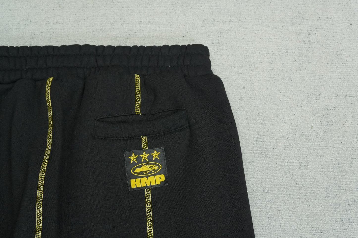 C - SWEATPANTS