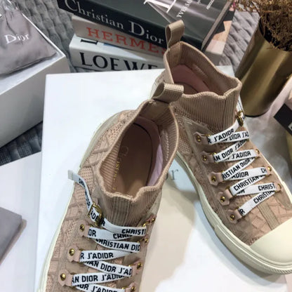 D - SNEAKERS