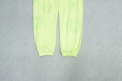 D - SWEATPANTS