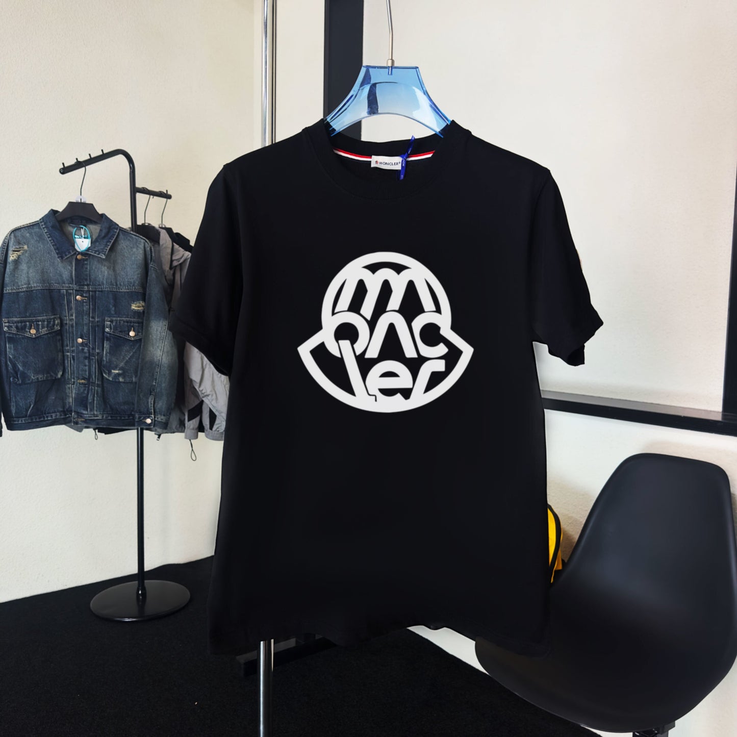 M - TSHIRT