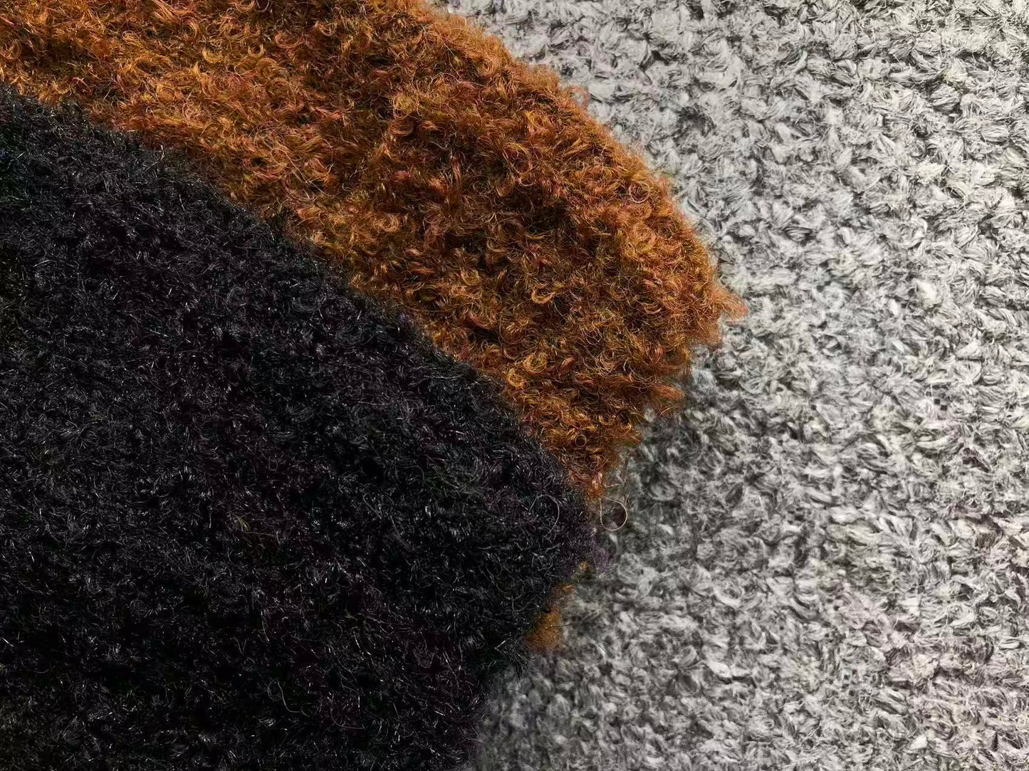 L - SWEATER