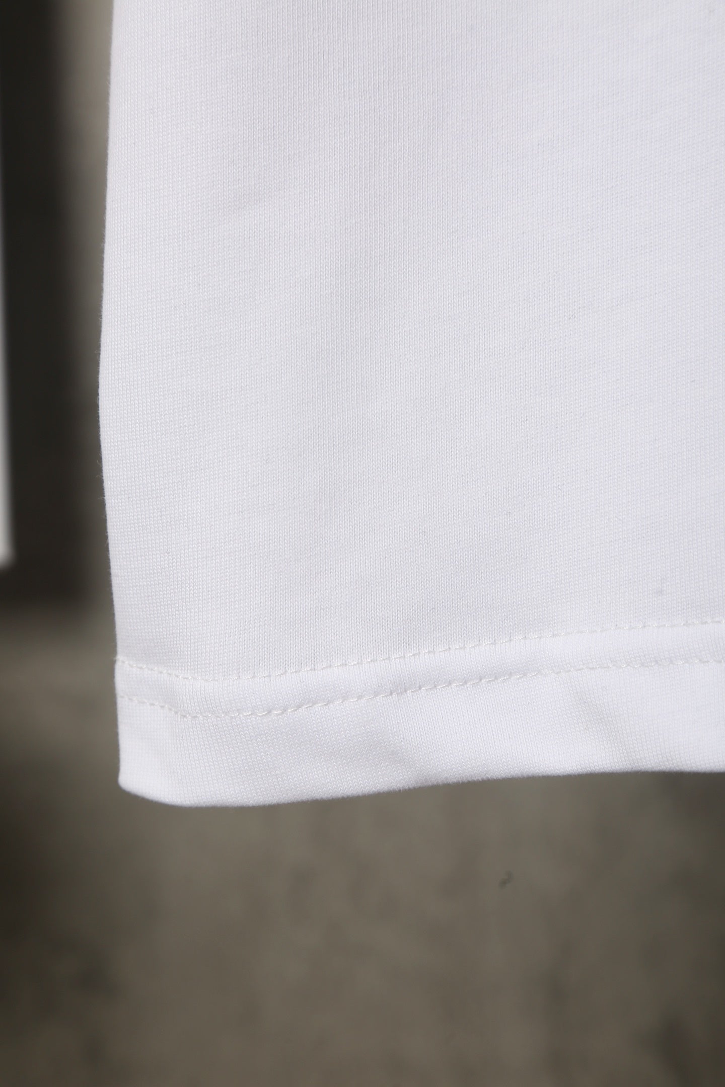 L - TSHIRT