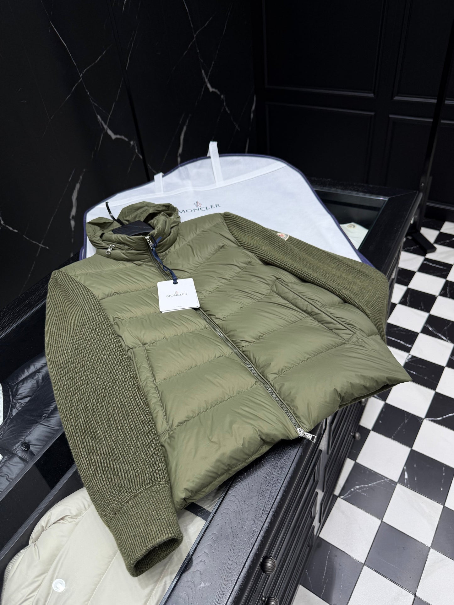 V - CARDIGAN