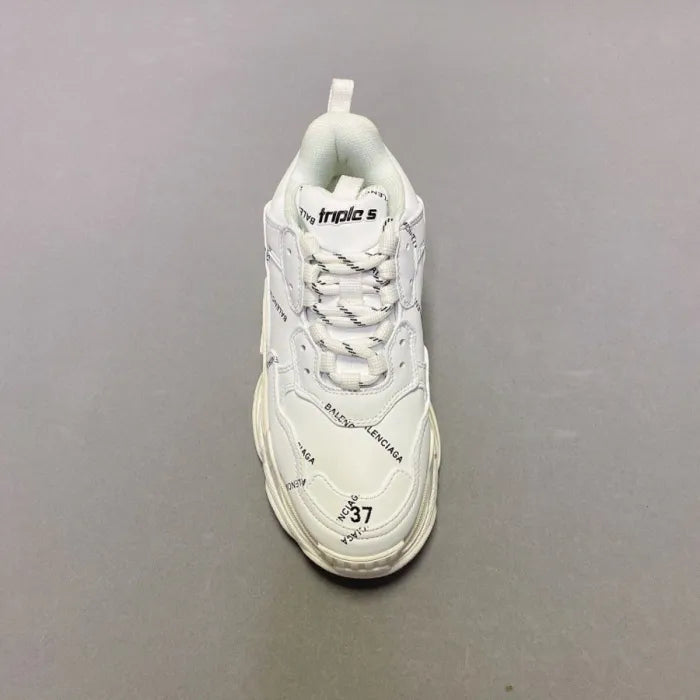 B - SNEAKERS