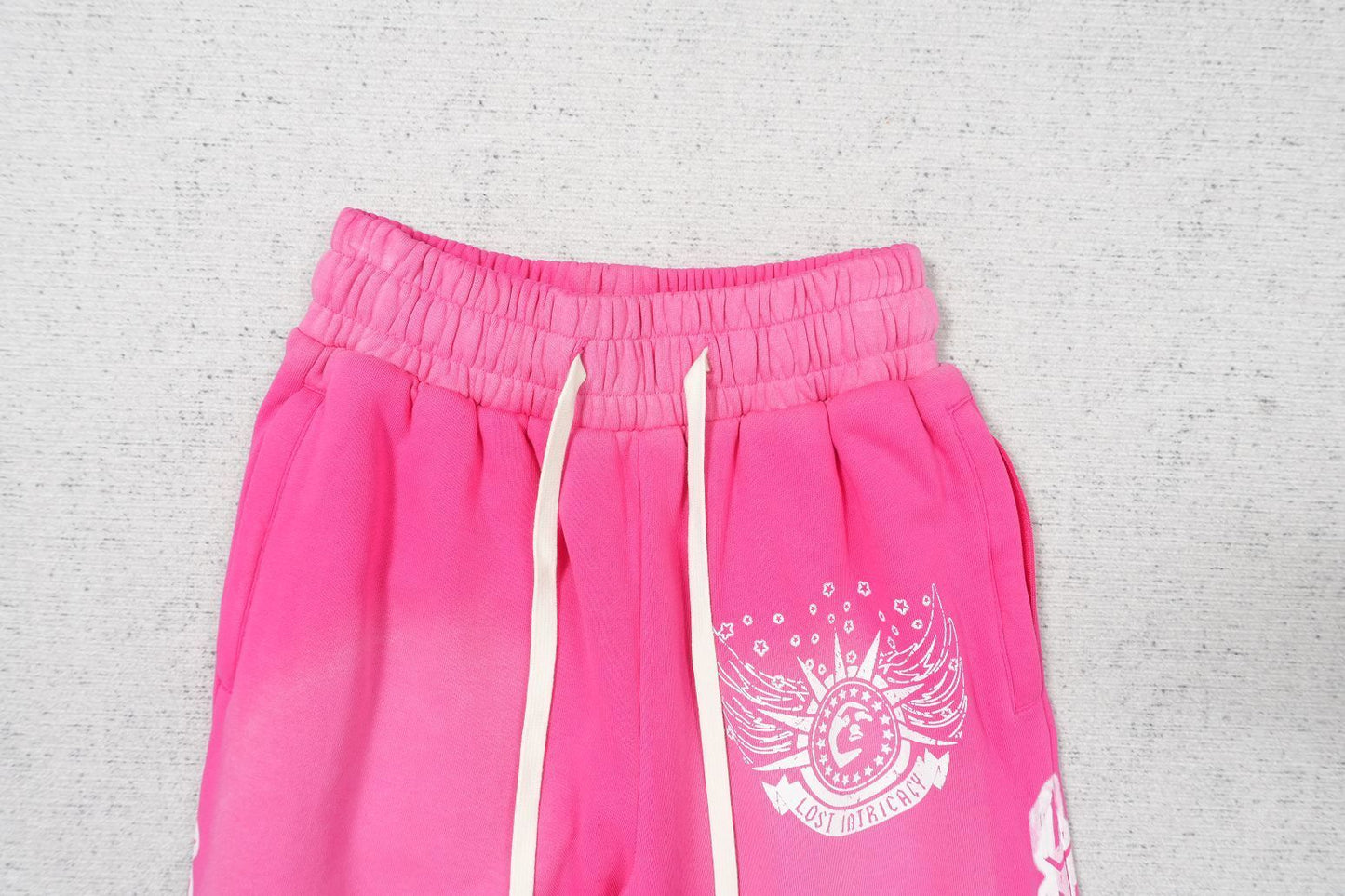 L - SWEATPANTS