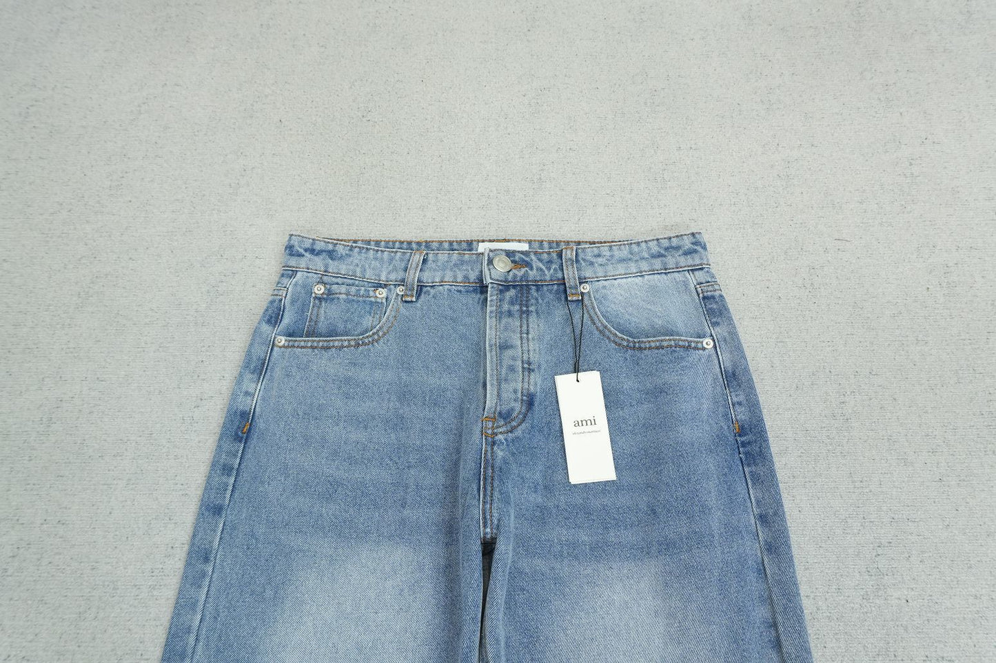 A - JEANS
