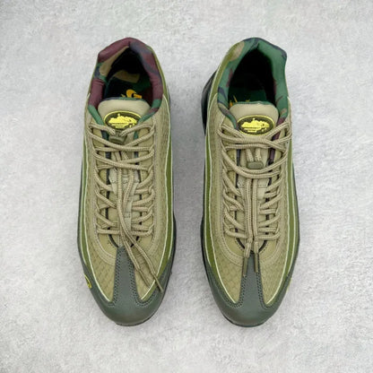 C - SNEAKERS