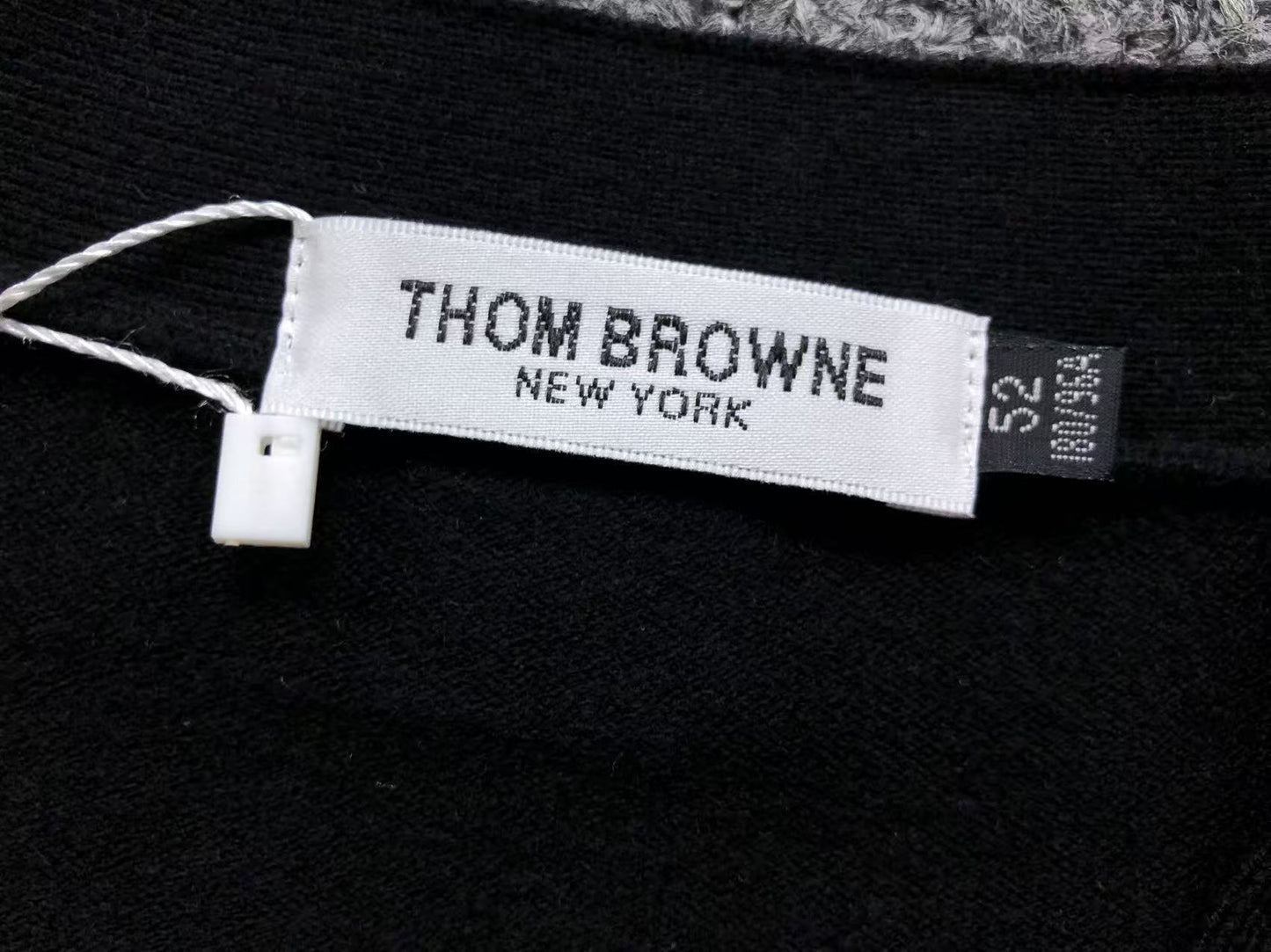T - SWEATER