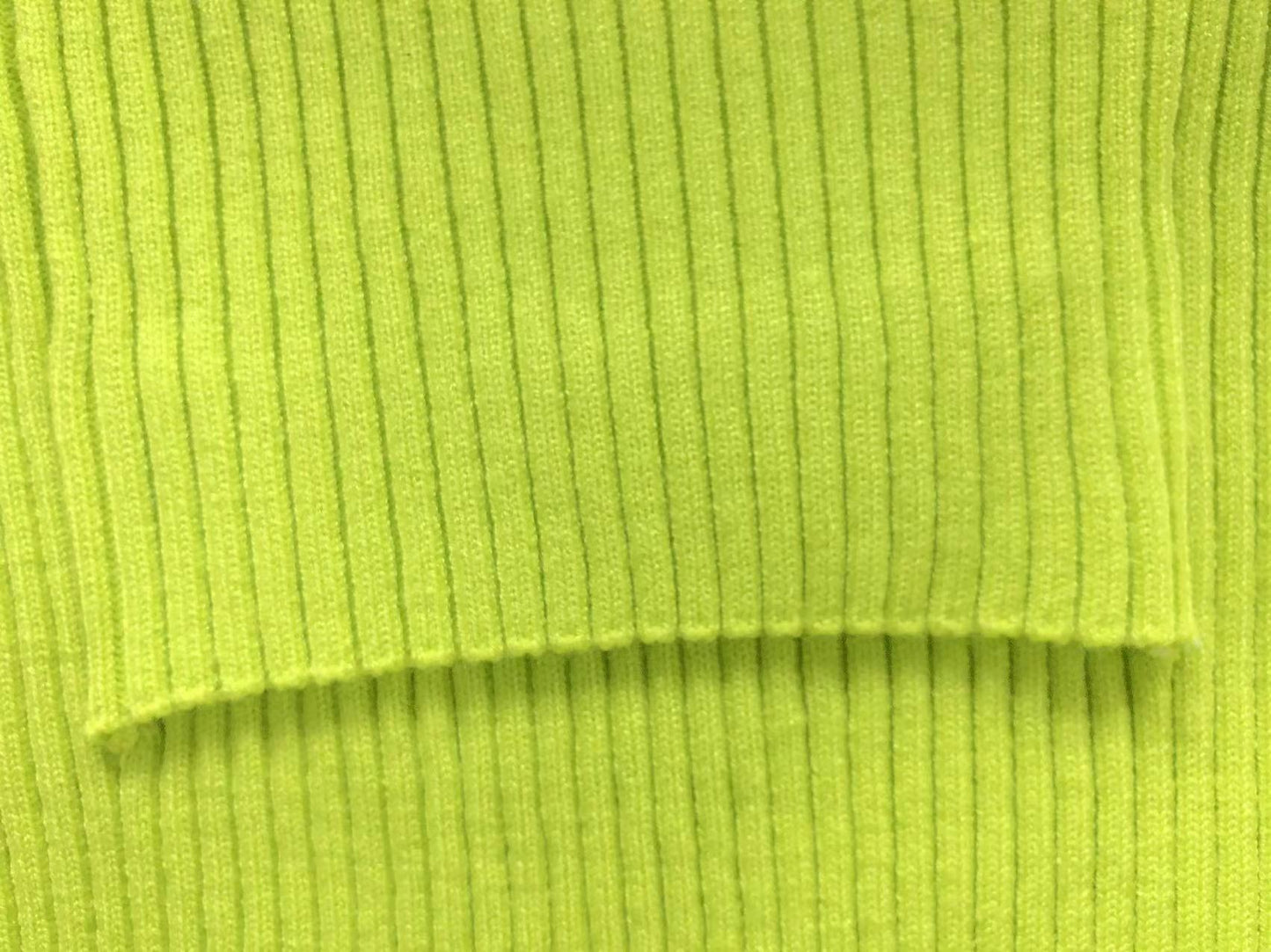 V - SWEATER