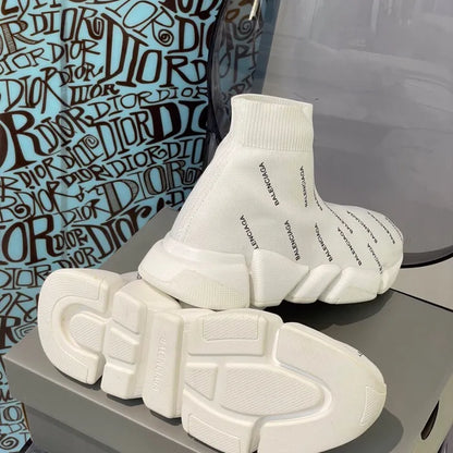 B - SNEAKERS
