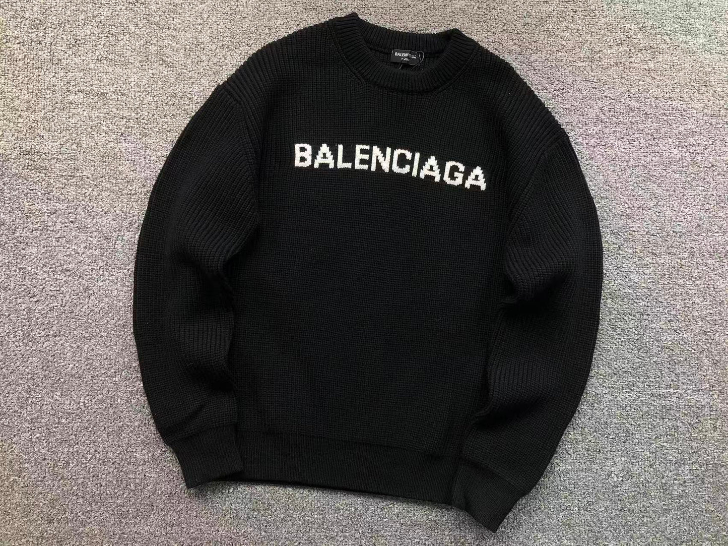 B - SWEATER