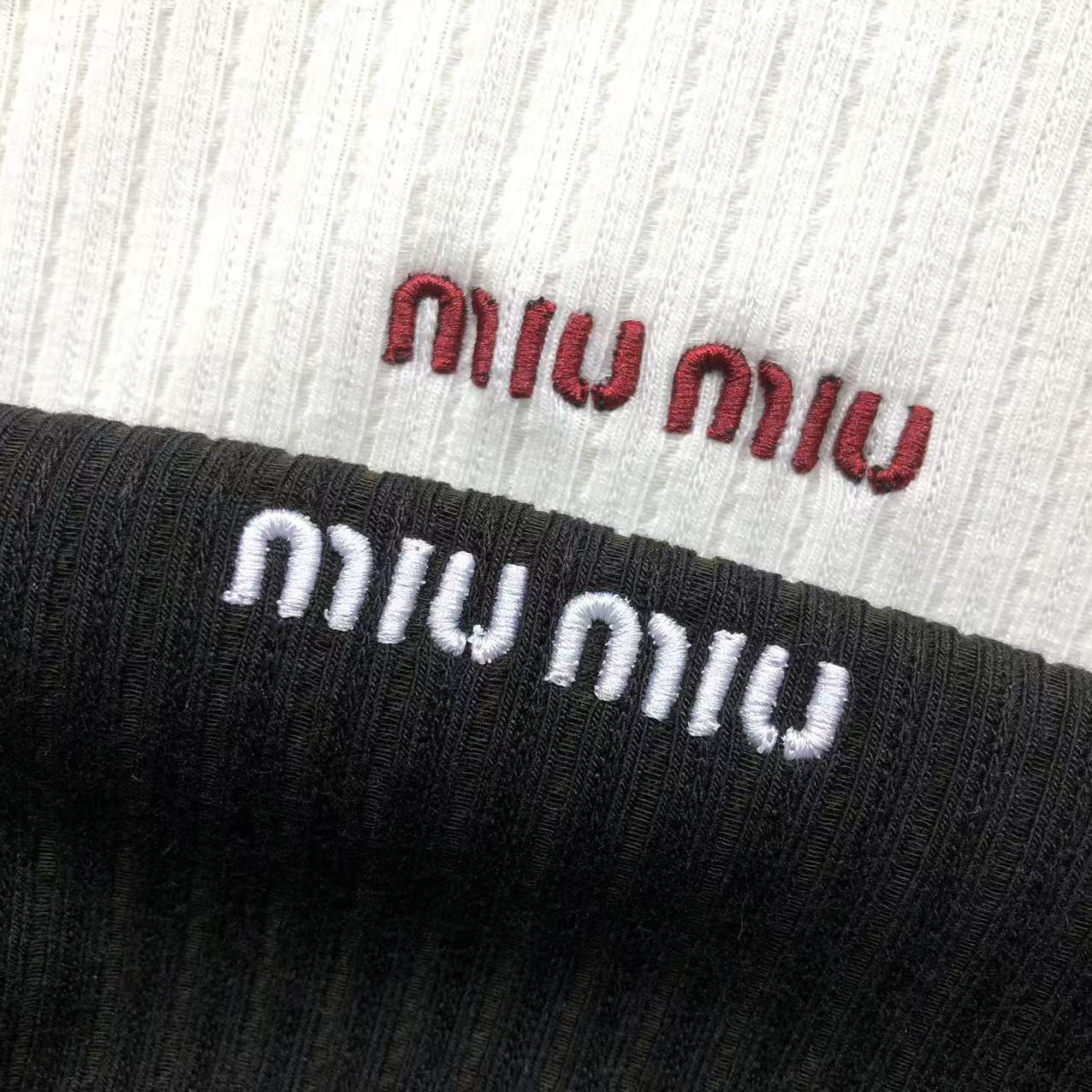 M - SWEATER