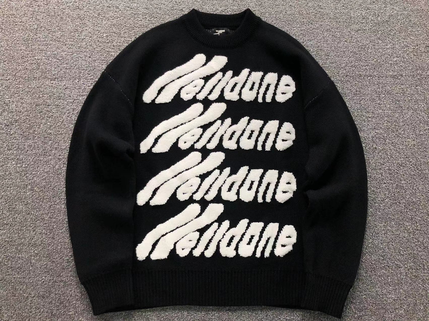 W - SWEATER